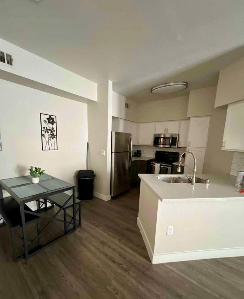 Las Vegas Apartment Near The Strip Экстерьер фото